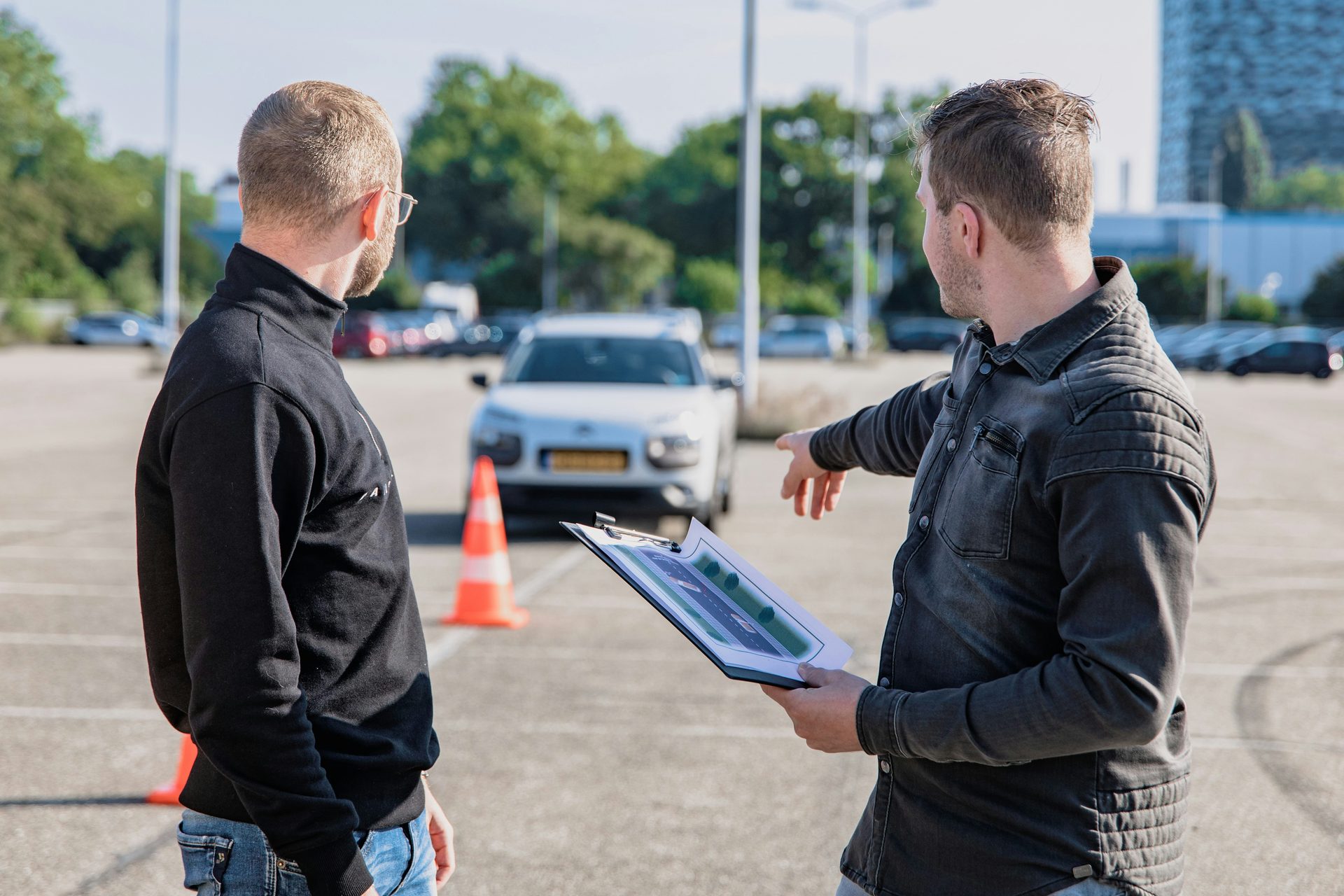 Leçon de conduite pour le permis B en auto-école